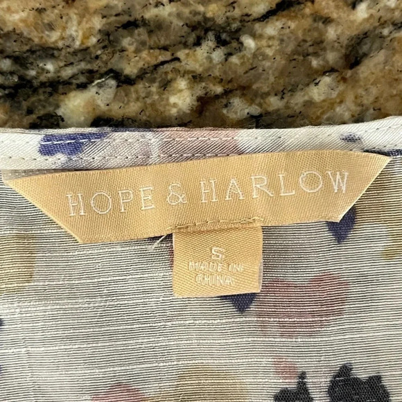 Hope And Harlow Floral Peasent Blouse Womens Ditzy Knit Boho Modest S Modest - Picture 8 of 9